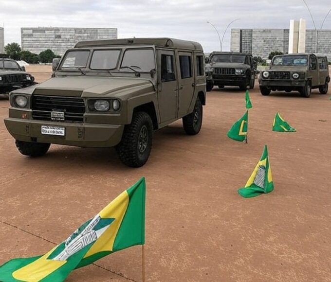 Viaturas do Batalhão de Choque da PM na Esplanada dos Ministérios durante repressão a marcha bolsonarista no DF.