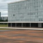 Fachada do Palácio do Buriti em Brasília, representando o Governo do Distrito Federal durante transição interina.