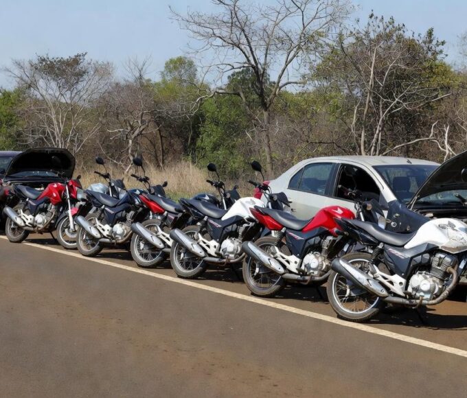Operação do DER-DF com motos removidas no Lago Norte, Brasília