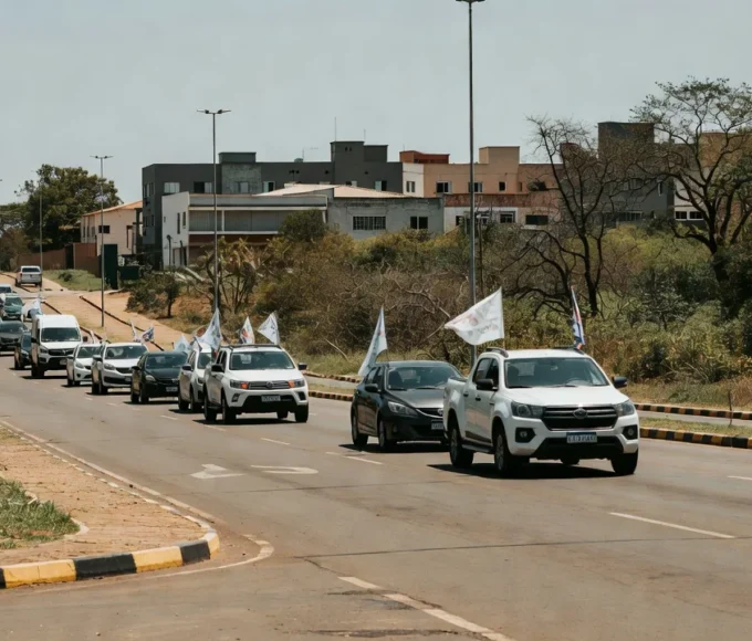 Carreata em Sobradinho com carros em procissão no Distrito Federal
