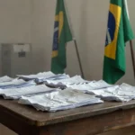 Mesa com manifesto por representatividade de mulheres negras nas eleições de 2026