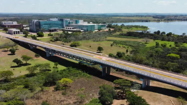 Ponte com sistema BRT e hospital em São Sebastião, Paranoá, Brasília