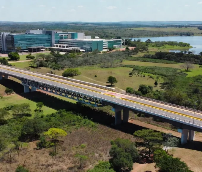 Ponte com sistema BRT e hospital em São Sebastião, Paranoá, Brasília