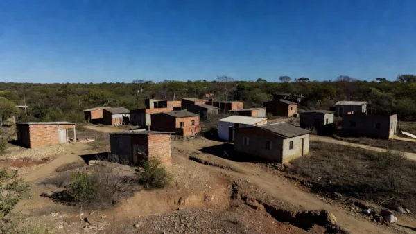 Ocupação do Noroeste em Brasília com casas de famílias beneficiadas pelo GDF